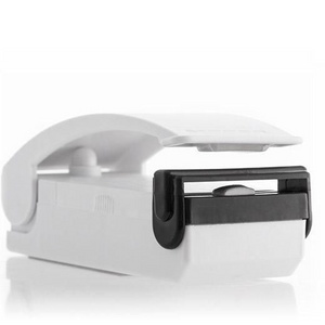 Handy Bag Sealer with Fridge Magnet - Battery Powered