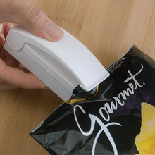 Load image into Gallery viewer, Handy Bag Sealer with Fridge Magnet - Battery Powered
