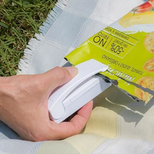 Load image into Gallery viewer, Handy Bag Sealer with Fridge Magnet - Battery Powered
