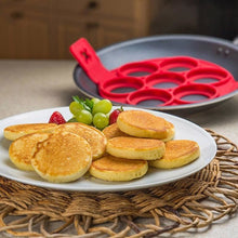 Load image into Gallery viewer, Ideal Breakfast Maker Flip Cooker - Fast &amp; Easy

